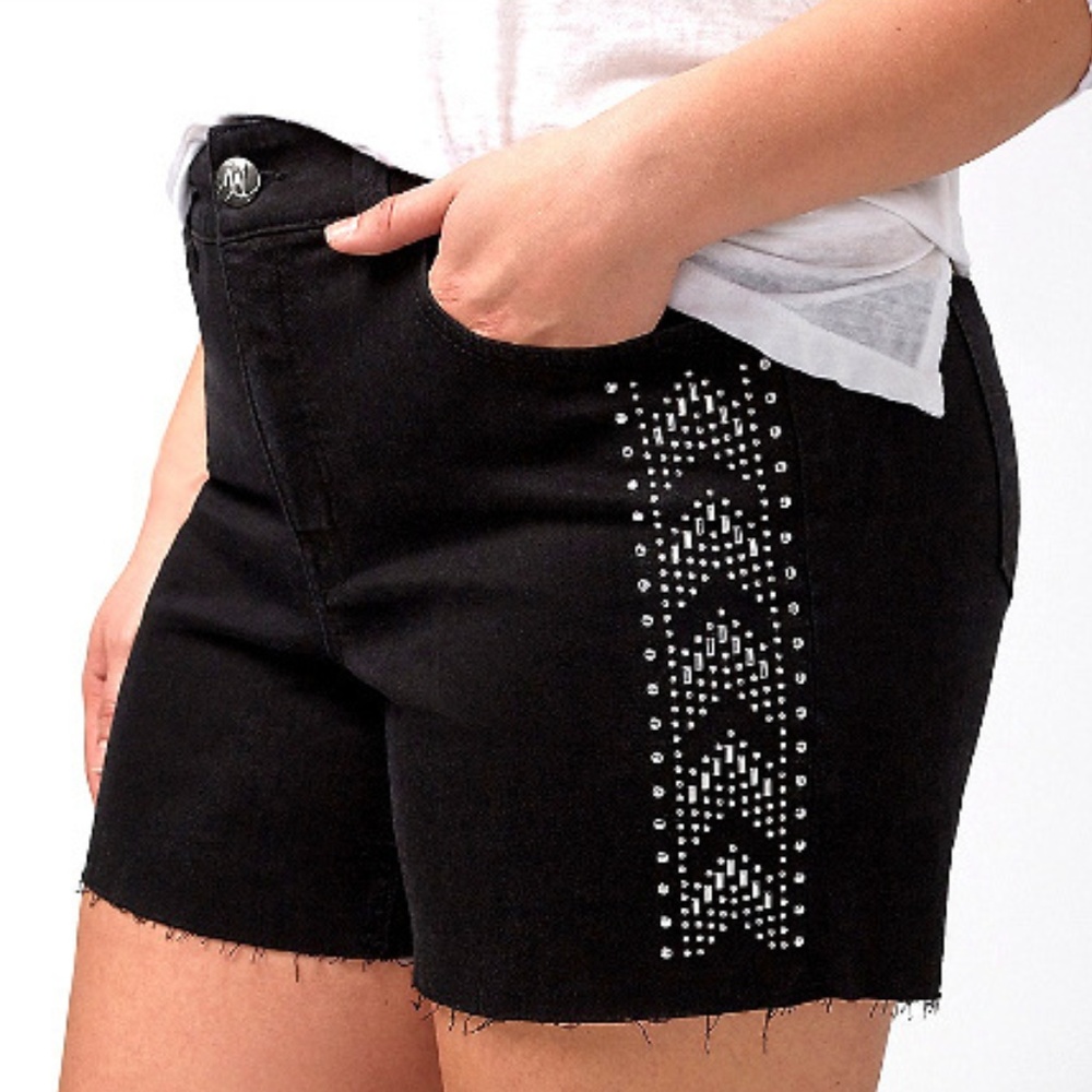 π LANE BRYANT Plus 22 24 3X Black Denim Shorts - Picture 1 of 3